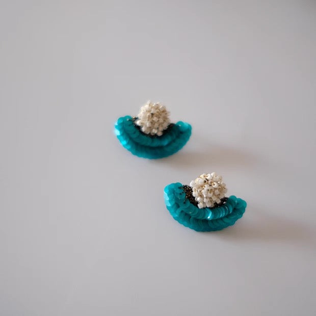 French Embroidery Stud Earrings - Pearl Fan Design